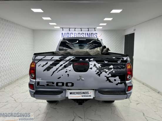 MITSUBISHI-L200 TRITON-3.2 GLS 4X4 CD 16V TURBO INTERCOLER DIESEL 4P MANUAL MITSUBISHI-L200 TRITON-2013