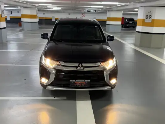 MITSUBISHI-OUTLANDER-2018