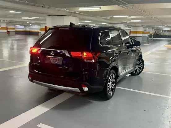 MITSUBISHI-OUTLANDER-2.0 COMFORT 16V GASOLINA 4P AUTOMÁTICO MITSUBISHI-OUTLANDER-2018