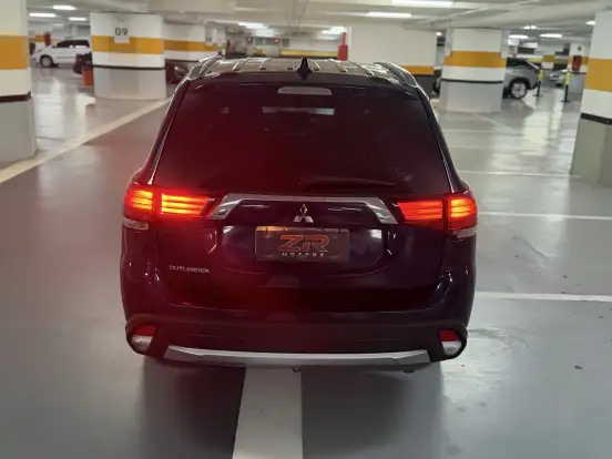 MITSUBISHI-OUTLANDER-2018