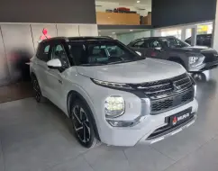 MITSUBISHI OUTLANDER 2.4 PHEV SIGNATURE S-AWC DHT MITSUBISHI OUTLANDER 2.4 PHEV SIGNATURE S-AWC DHT
