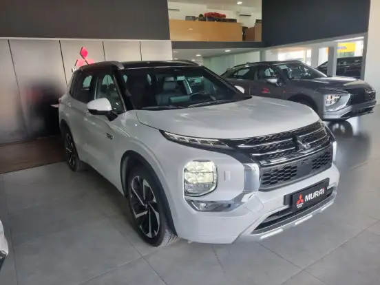 MITSUBISHI-OUTLANDER-2.4 PHEV SIGNATURE S-AWC DHT MITSUBISHI-OUTLANDER-2025
