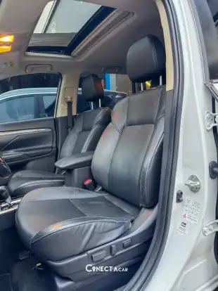 MITSUBISHI-OUTLANDER-2019