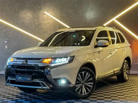 MITSUBISHI-OUTLANDER-3.0 MIVEC V6 GASOLINA HPE-S AWD AUTOMÁTICO MITSUBISHI-OUTLANDER-2019