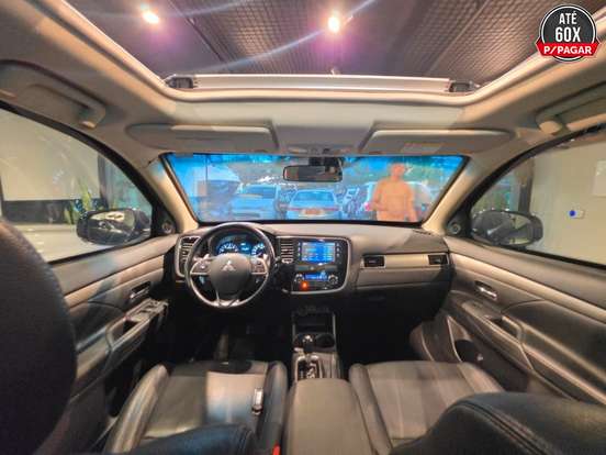 MITSUBISHI-OUTLANDER-2013