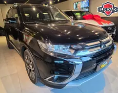 MITSUBISHI OUTLANDER 3.0 GT 4X4 V6 24V GASOLINA 4P AUTOMÁTICO MITSUBISHI OUTLANDER 3.0 GT 4X4 V6 24V GASOLINA 4P AUTOMÁTICO