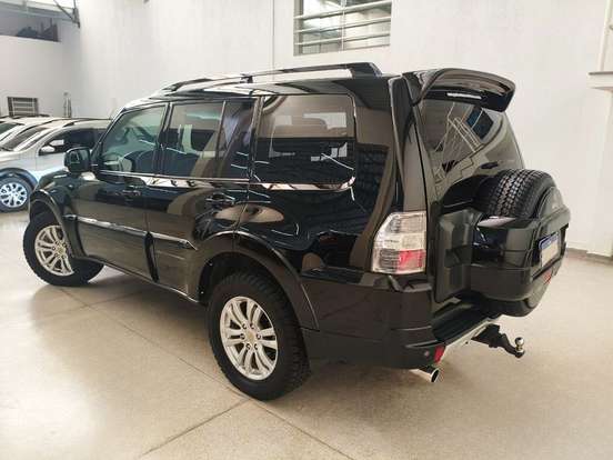 MITSUBISHI-PAJERO FULL-2012