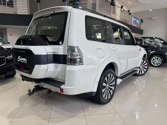 MITSUBISHI-PAJERO FULL-3.2 HPE 4X4 16V TURBO INTERCOOLER DIESEL 4P AUTOMÁTICO MITSUBISHI-PAJERO FULL-2018