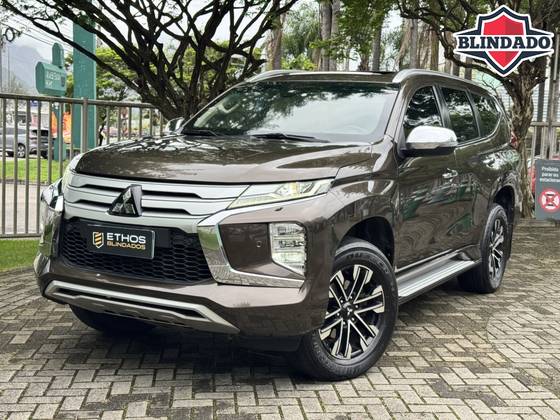 MITSUBISHI PAJERO SPORT 2.4 16V MIVEC TURBO DIESEL HPE-S AWD AUTOMÁTICO