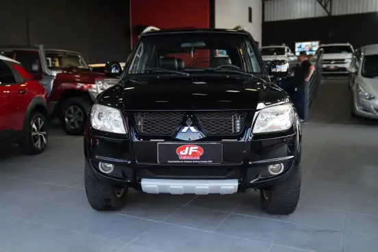 MITSUBISHI-PAJERO TR4-2.0 4X4 16V 140CV FLEX 4P AUTOMÁTICO MITSUBISHI-PAJERO TR4-2010