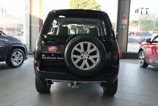 MITSUBISHI-PAJERO TR4-2010