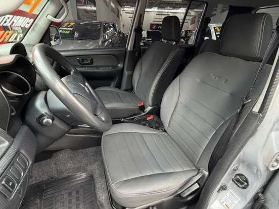 MITSUBISHI-PAJERO TR4-2.0 4X2 16V 140CV FLEX 4P AUTOMÁTICO MITSUBISHI-PAJERO TR4-2013