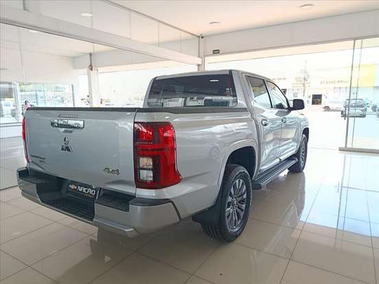 MITSUBISHI-TRITON-2.4 BITURBO DIESEL CD HPE 4X4 AUTOMÁTICO MITSUBISHI-TRITON-2026