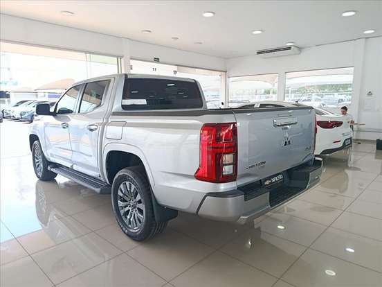 MITSUBISHI-TRITON-2026