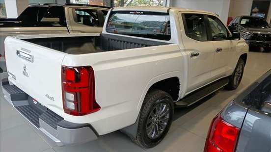 MITSUBISHI-TRITON-2.4 BITURBO DIESEL CD HPE-S 4X4 AUTOMÁTICO MITSUBISHI-TRITON-2026