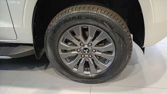 MITSUBISHI-TRITON-2026