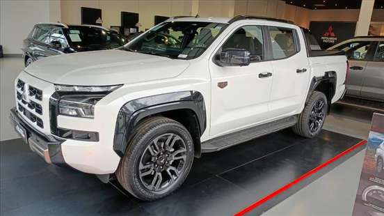 MITSUBISHI-TRITON-2026