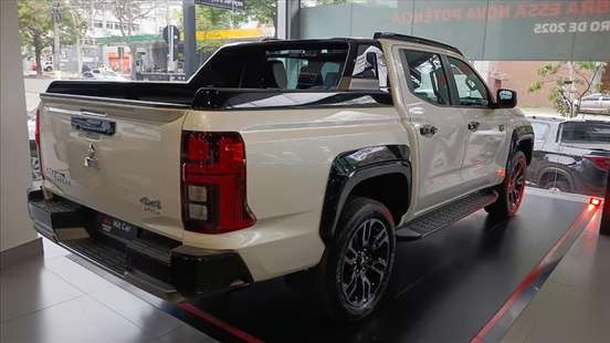MITSUBISHI-TRITON-2026