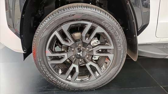 MITSUBISHI-TRITON-2026