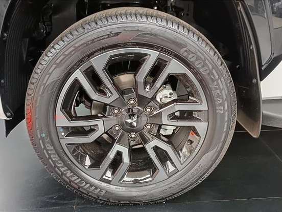 MITSUBISHI-TRITON-2.4 BITURBO DIESEL CD KATANA 4X4 AUTOMÁTICO MITSUBISHI-TRITON-2026