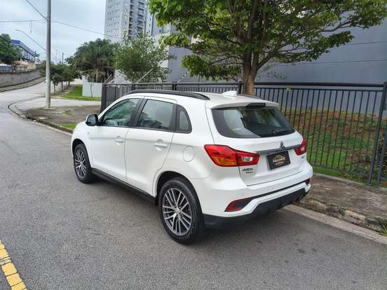 MITSUBISHI-ASX-2020