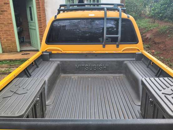 MITSUBISHI-L200 SAVANA-2.5 4X4 CD 8V TURBO DIESEL 4P MANUAL MITSUBISHI-L200 SAVANA-2007