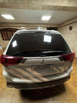 MITSUBISHI-OUTLANDER-2018