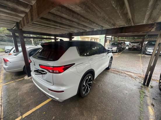 MITSUBISHI-OUTLANDER-2025