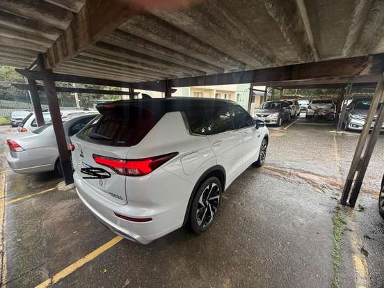 MITSUBISHI-OUTLANDER-2.4 PHEV SIGNATURE S-AWC DHT MITSUBISHI-OUTLANDER-2025