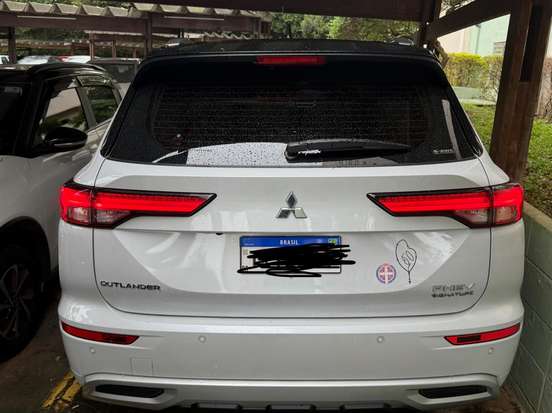 MITSUBISHI-OUTLANDER-2025
