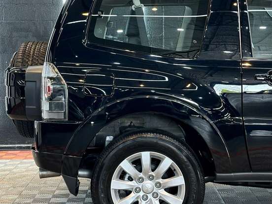 MITSUBISHI-PAJERO-2.5 HD 4X4 8V TURBO INTERCOOLER DIESEL 4P MANUAL MITSUBISHI-PAJERO-2010