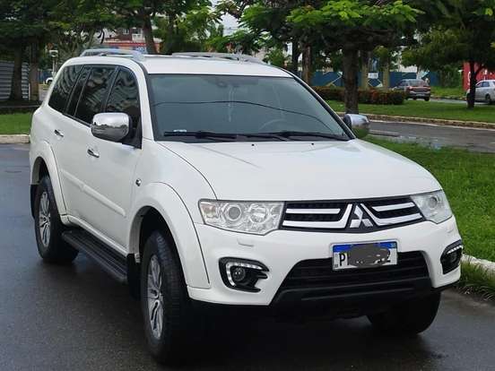 MITSUBISHI-PAJERO-3.2 HPE 4X4 7 LUGARES 16V TURBO INTERCOOLER DIESEL 4P AUTOMÁTICO MITSUBISHI-PAJERO-2017