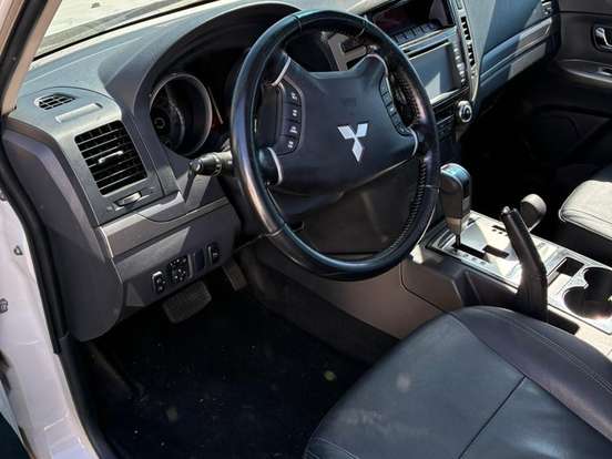 MITSUBISHI-PAJERO-3.2 HPE 4X4 7 LUGARES 16V TURBO INTERCOOLER DIESEL 4P AUTOMÁTICO MITSUBISHI-PAJERO-2018