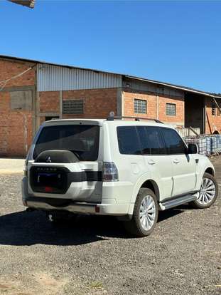 MITSUBISHI-PAJERO-2018