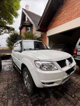 MITSUBISHI-PAJERO TR4-2013