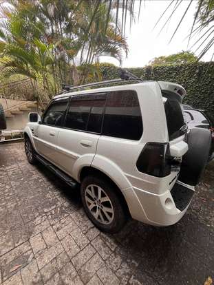 MITSUBISHI-PAJERO TR4-2013