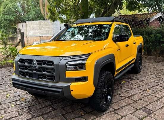MITSUBISHI-TRITON-2026