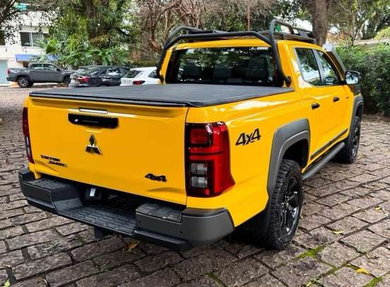 MITSUBISHI-TRITON-2.4 BITURBO DIESEL CD SAVANA 4X4 AUTOMÁTICO MITSUBISHI-TRITON-2026