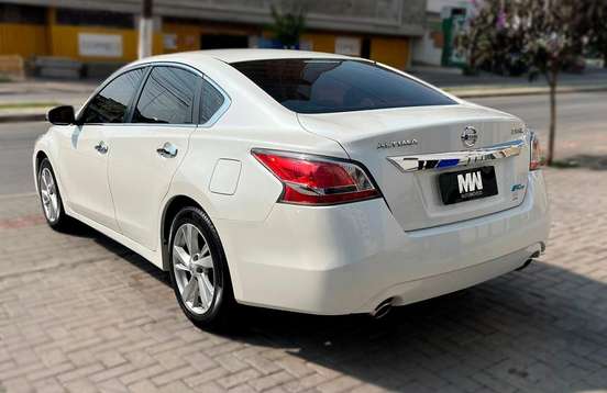 NISSAN-ALTIMA-2013