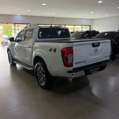 NISSAN-FRONTIER-2021