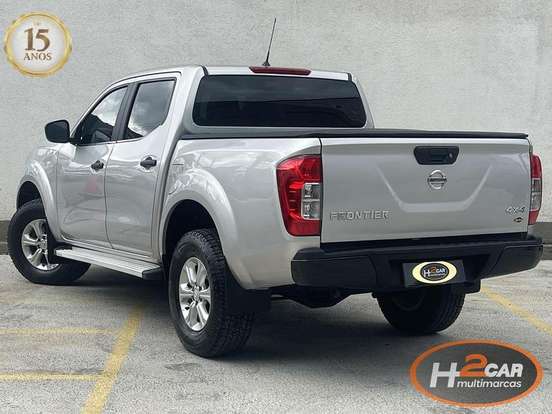 NISSAN-FRONTIER-2020