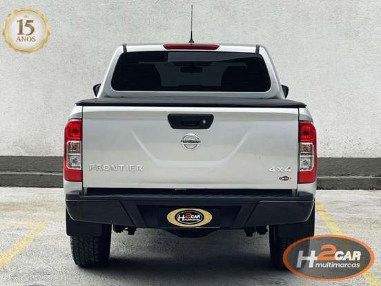 NISSAN-FRONTIER-2020