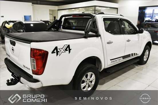 NISSAN-FRONTIER-2017