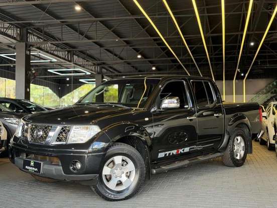NISSAN-FRONTIER-2011