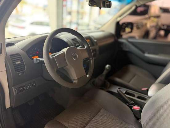 NISSAN-FRONTIER-2011