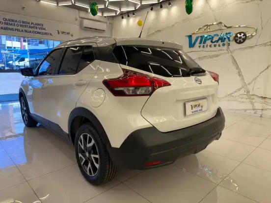 NISSAN-KICKS-2018