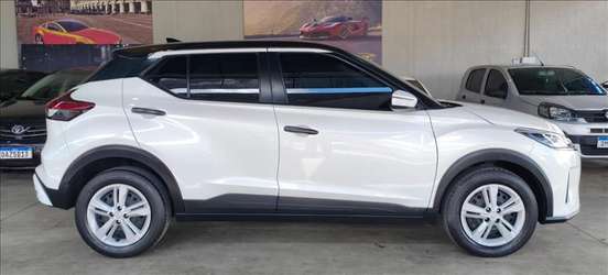 NISSAN-KICKS-2023