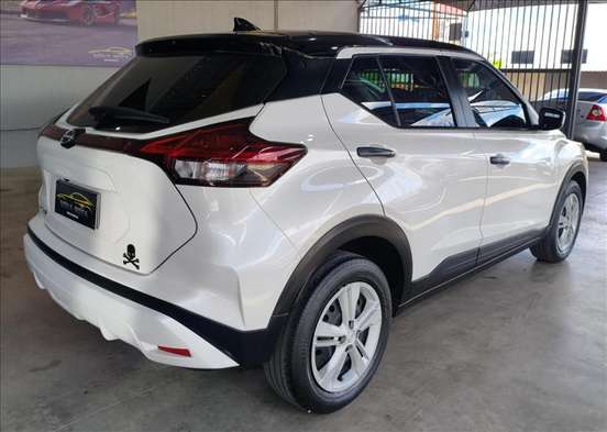 NISSAN-KICKS-2023