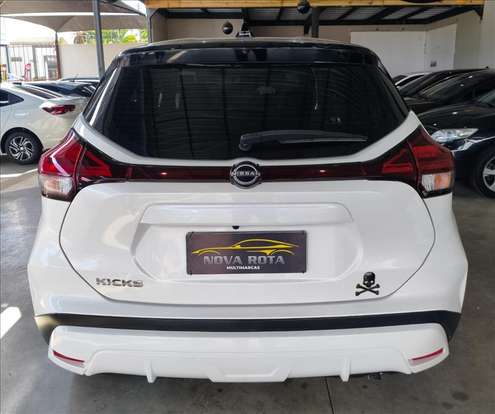 NISSAN-KICKS-2023