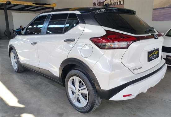 NISSAN-KICKS-2023